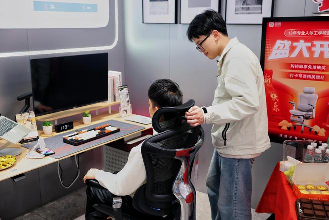 店开业4小时销售额突破6万瓦力游戏app西昊坂田新(图3)