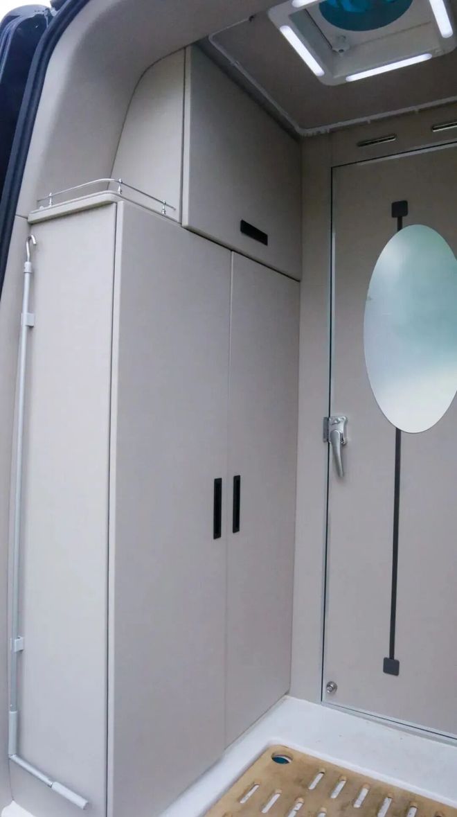 28亮相成都房车展经典商务风布局瓦力棋牌吉利纯电房车来了11月(图12) 28亮相成都房车展经典商务风布局瓦力棋牌吉利纯电房车来了11月(图12)